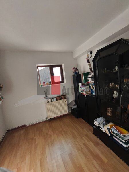 Giulesti Casa Vanzare 4 camere