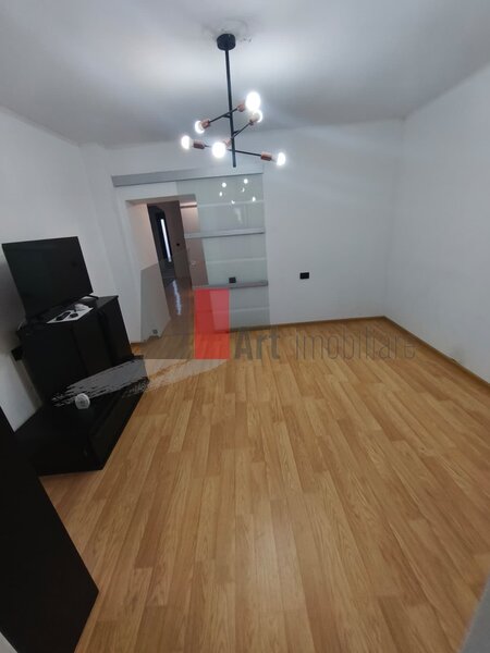 Giulesti Casa Vanzare 4 camere