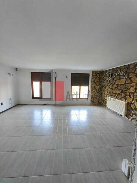 Giulesti Casa Vanzare 4 camere